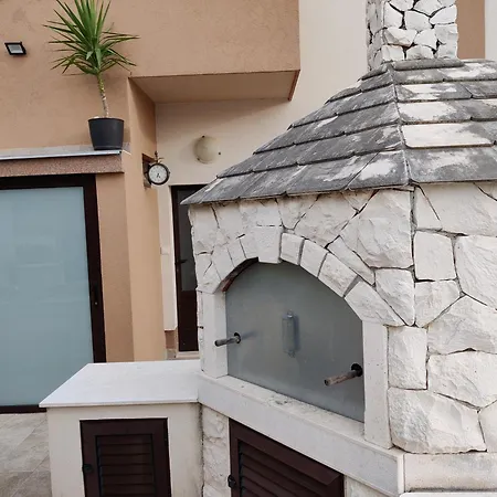 Apartman A - Heating Pool